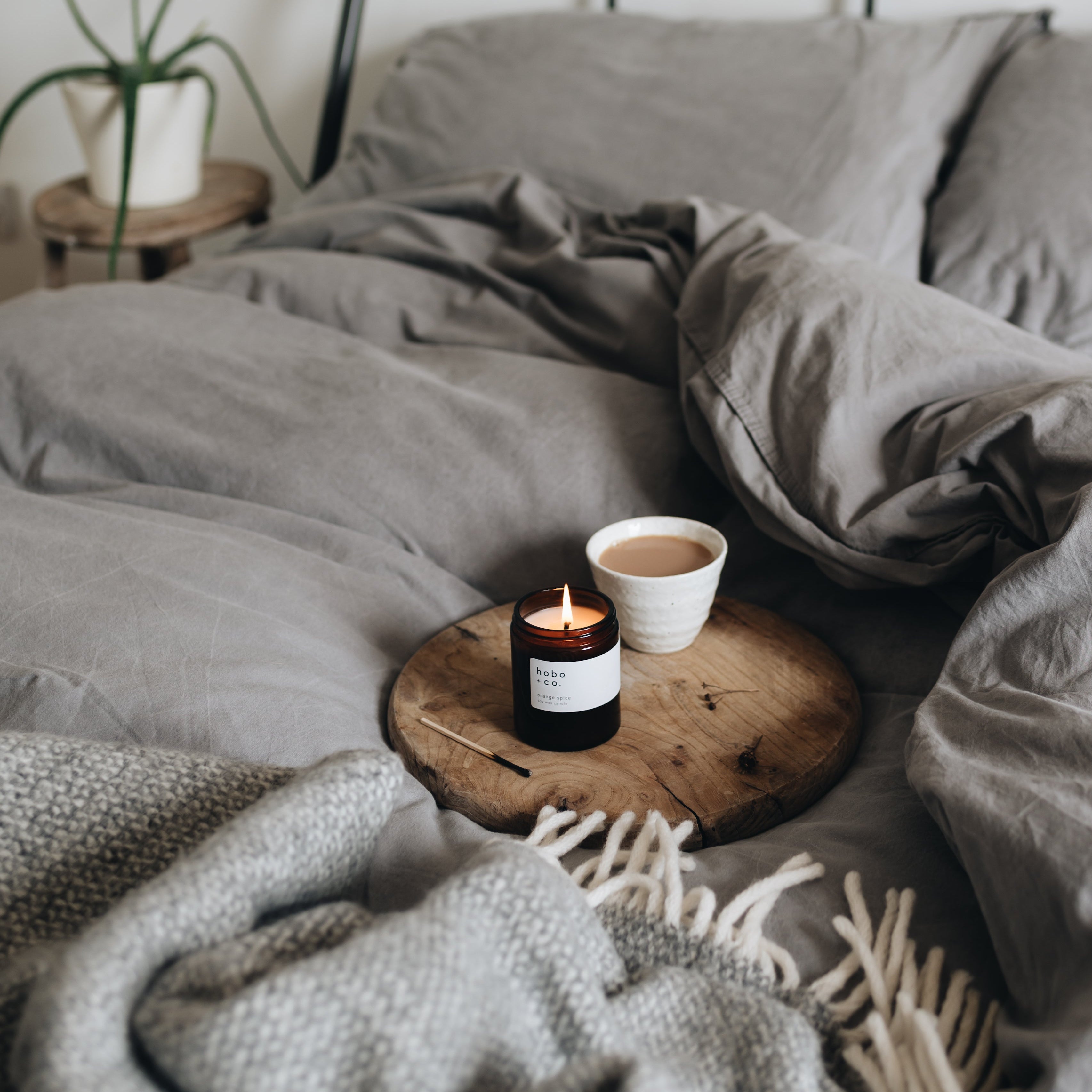 The Best Winter Candle Scents for a Cosy Home | Hobo + Co.