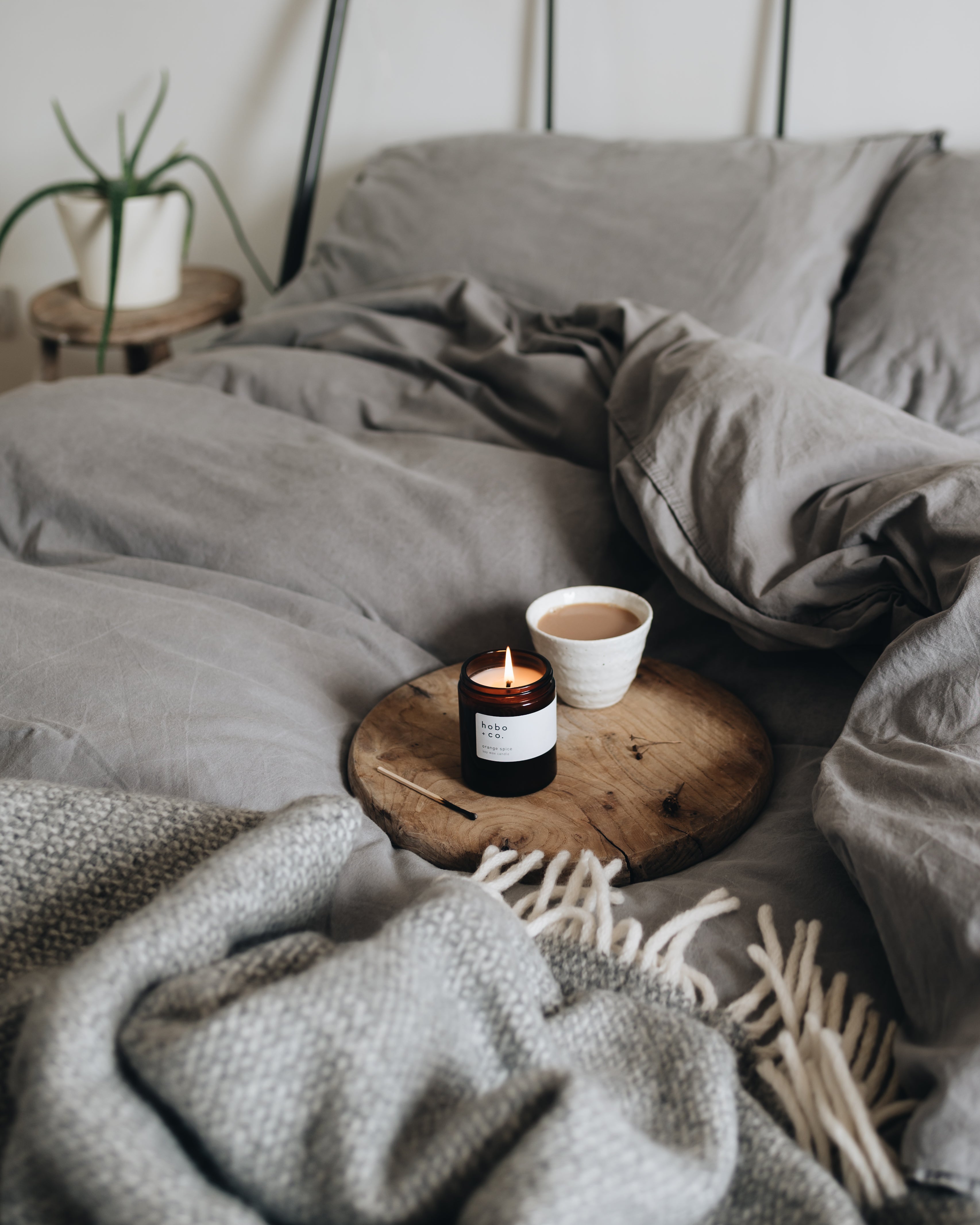 The Best Winter Candle Scents for a Cosy Home | Hobo + Co.